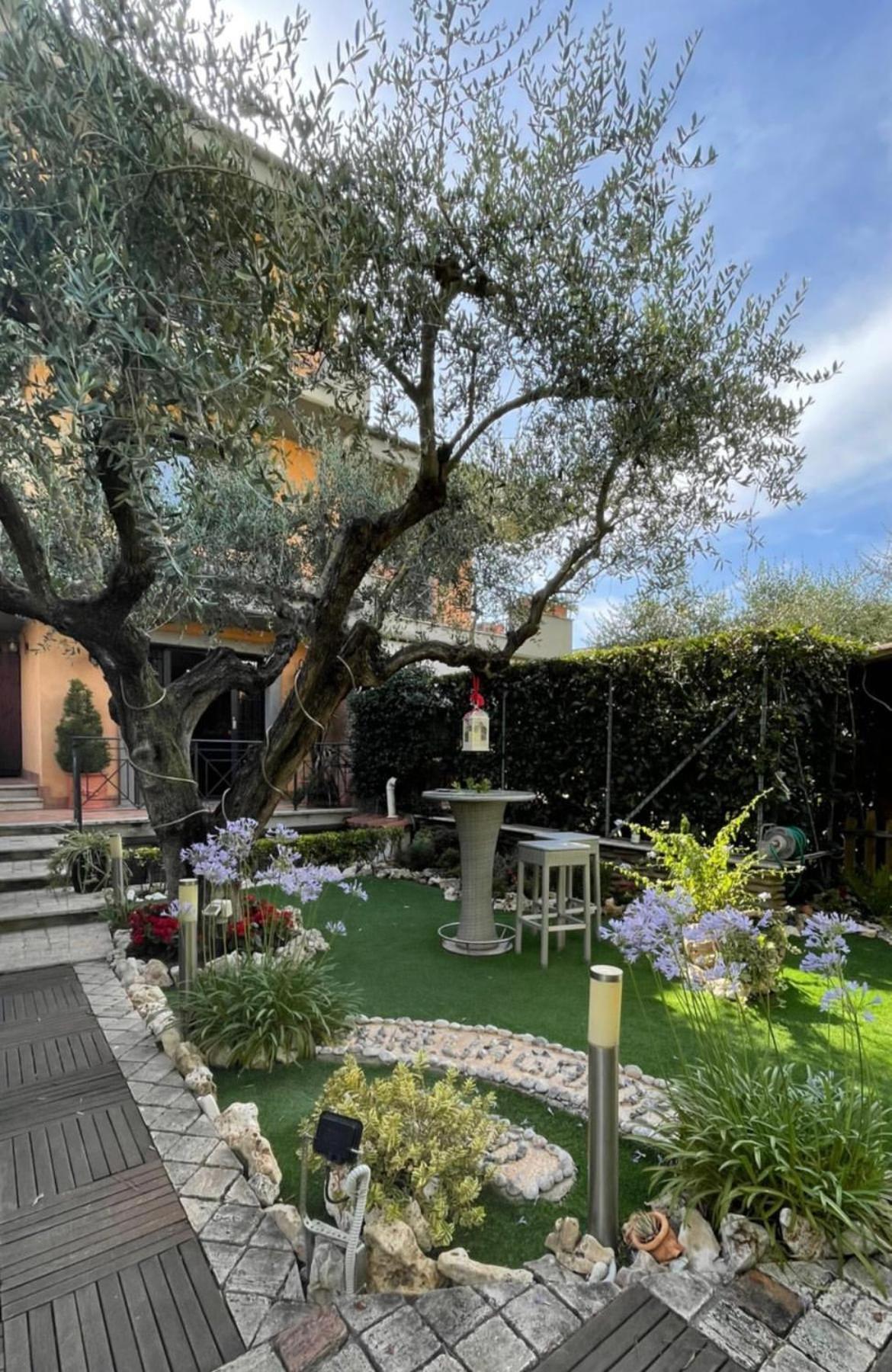 Aurelia Garden Gold B&B Rome Exterior photo